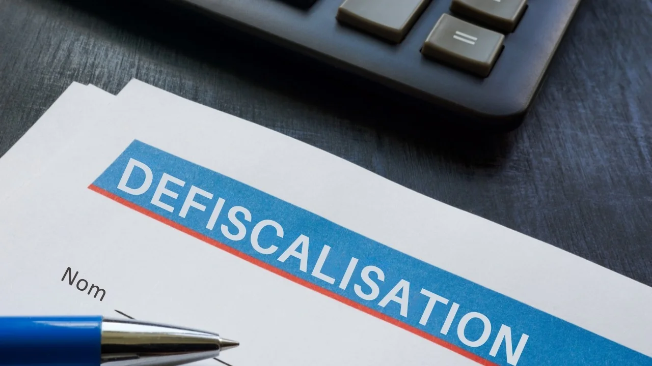 Défiscalisation : stratégies, dispositifs et astuces pour payer moins d’impôts intelligemment